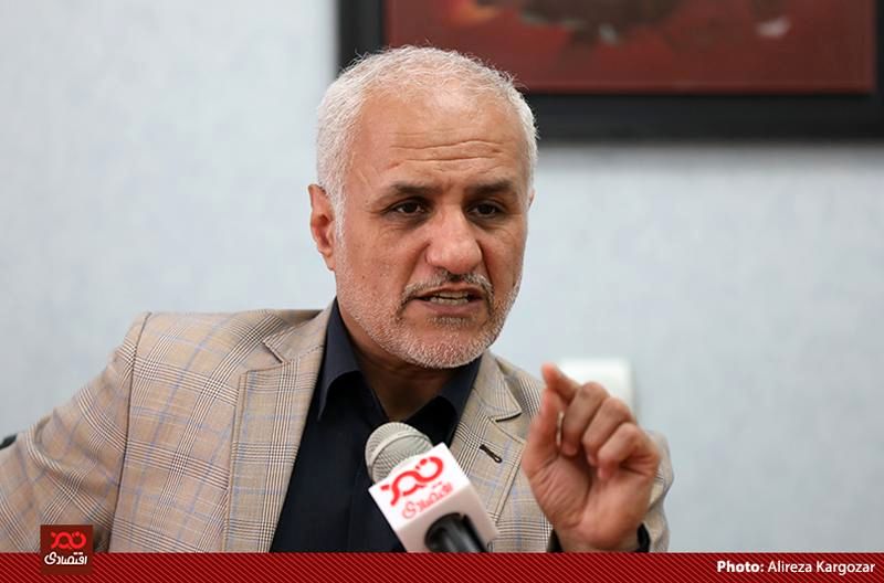 نیلی و نهاوندیان به روحانی گفتند مشکلات اقتصاد ایران با مذاکره با آمریکا حل می‌شود/ اگر با آمریکا مذاکره هم کنیم و همه چیزمان را هم بدهیم، اقتصادمان تکان نمی‌خورد