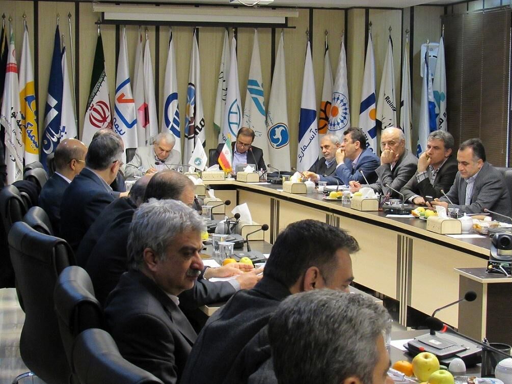 واگذاری سهام دولت در 2 شرکت بزرگ بیمه‌ای همچنان دربن بست!/ دستور روحانی برای فروش سهام بیمه‌ای‌ها روی زمین ماند