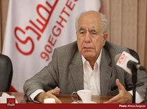 برخی دولتی‌ها منتظر نتایج انتخابات کنگره آمریکا هستند!/ منوط کردن مسائل اقتصادی به نتیجه انتخابات کنگره آمریکا اشتباه است