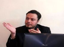 قیمت دلار در کنترل دولت است و تصویب یا عدم تصویب FATF هیچ اثری روی آن نمی‌گذارد/ مشکلات اقتصادی کشور ناشی از بی تدبیری دولت است