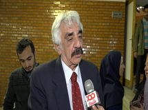 قیمت دلار باز هم پایین تر می‌آید/ دولت امکانات زیادی برای پایین آوردن نرخ ارز دارد