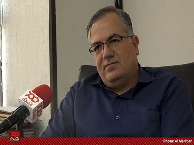 متاسفانه مردم به اشتباه فکر می‌کنند التهابات ارزی اخیر، تقصیر تحریمهاست، دولت هم بر این تصویر اشتباه می‌دمد!