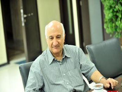 نوبخت نمی‌تواند در شرایط سخت برای اقتصاد برنامه‌ریزی کند/ فرشاد مومنی 30 سال است که نان نقد تعدیل را می‌خورد/ اقتصاددانان نهادگرا پرت و پلا می‌گویند/ به جلسه اقتصاددانان با روحانی نرفتم، انگیزه‌ای نداشتم