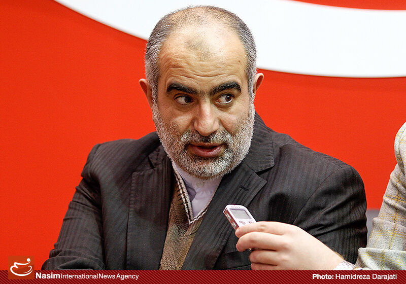 آقای جهانگیری اگر شما نمی‌توانید منشی دفترتان را عوض کنید، چرا معاون اول مانده اید؟/ آقای نیلی می‌خواست همه کارها را خودش انجام دهد