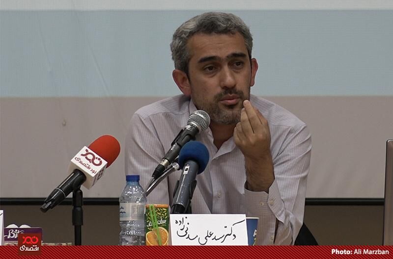 تبعات تعیین دلار 5700 تومانی در بودجه 98