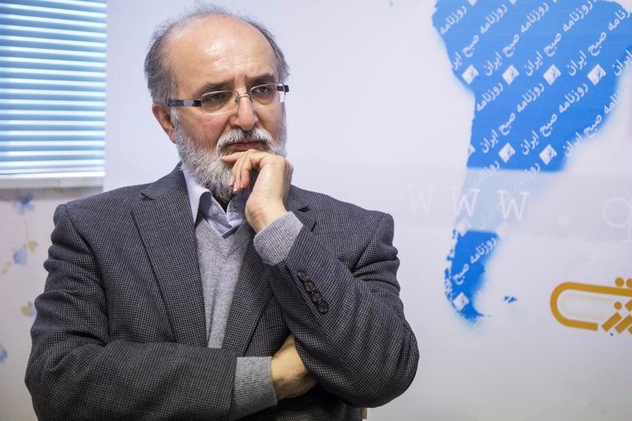 دولت انتظار دارد همه تصوراتش به واقعیت تبدیل شود/ بعید است با کاهش قیمت دلار قیمت کالاهای اساسی مردم کاهش یابد/ سیگنالهایی که دولتمردان می‌دهند افراد را به سمت احتکار سوق می‌دهد