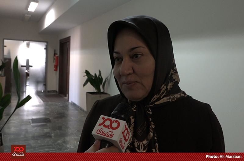 دلیل کاهش قیمت ارز در هفتههای اخیر عمدتا سلبی بوده، نه ایجابی/ اقدام خاصی از جانب دولت و سیاستگذاران پولی و مالی کشور صورت نگرفته که بتوان کاهش قیمت ارز را به آن منتسب کرد