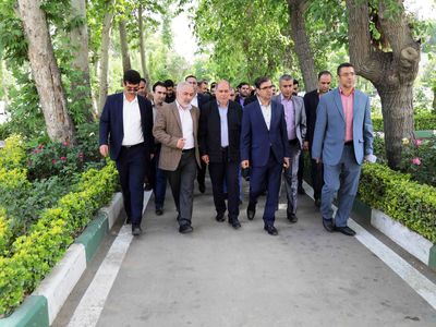لابی رئیس صندوق بازنشستگی برای ماندن!