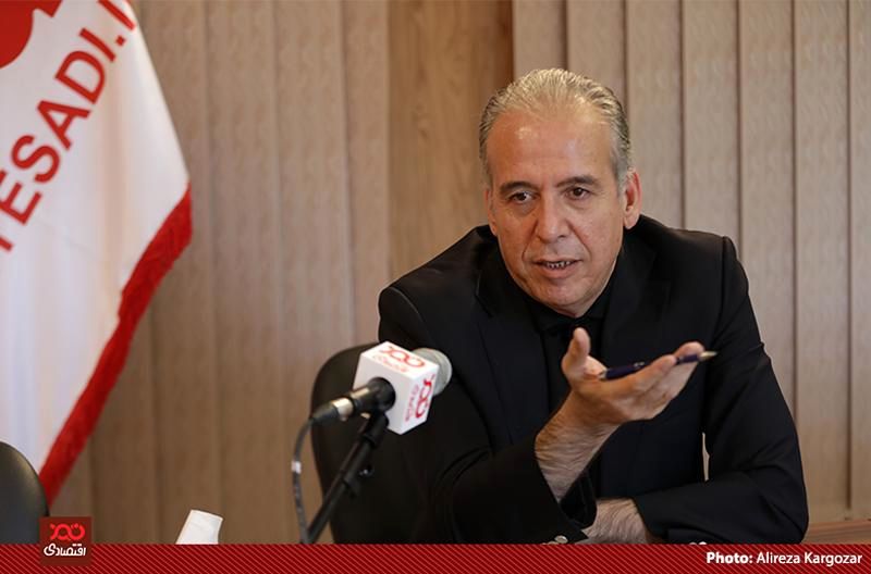 هشدار نایب رئیس اتاق بازرگانی مشترک ایران و چین نسبت به کمبود مواد اولیه از یک ماه آینده/ دولت با 30 میلیارد دلار صادرات غیرنفتی هم می‌تواند کشور را اداره کند