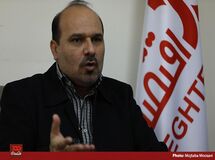 تشکل‌های کارگری باید مجوزشان را از وزارت کار بگیرند، اما خانه کارگر مجوزش را از کمیسیون ماده ۱۰ احزاب گرفته است!/ خانه کارگر یک حزب سیاسی است،‌ چرا باید اینقدر قدرت داشته باشد؟ ماجرا چیست!؟