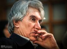 عباس آخوندی مقاله ای بنام "آزادی های مقدم بر دموکراسی" در مهرنامه نوشته که یک انشای کاملا کودکانه است/ آقای آخوندی تو که اصلا دموکراسی را قبول نداری! منظورت از آزادی چیست؟ آزادی حجاب؟!