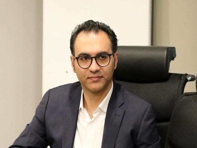 سیاستگذاران اقتصادی از سختی‌های صادرات در دوران تحریم چیزی نمی دانند/ در شرایط تحریمها تمام فعالیتهای صادراتی مبتنی ریسک است
