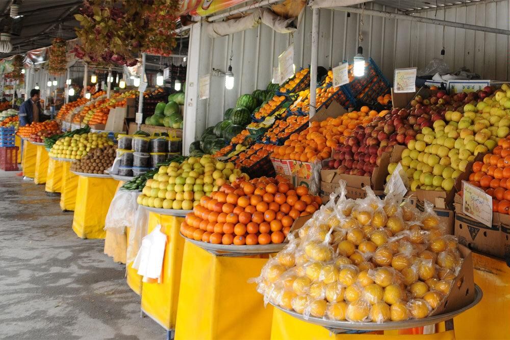 قیمت میوه در بازار ۲۰ درصد افت کرد