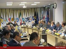 حضور چهره‌های سیاسی و نمایندگان سابق مجلس در انتخابات سندیکای بیمه‌گران!