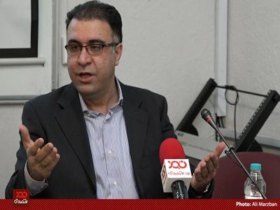 چگونه یک وکیل یا یک پزشک در ایران می‌تواند درآمد ده‌ها میلیاردی در سال داشته باشد؟