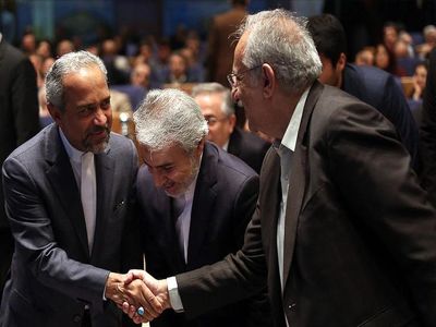 متوسط رشد اقتصادی در دولت روحانی به کمتر از نیم درصد رسید/ رکورد پایین ترین رشد اقتصادی در سه دهه اخیر در دولت روحانی رقم خورد