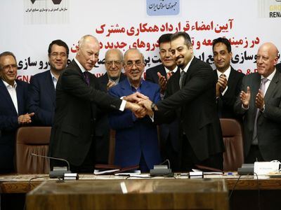 تولیدات شرکت رنو فرانسه ۱۰۵ هزار دستگاه کاهش یافت/ ۵۷ درصد کاهش تولید خودروهای رنو به دلیل از دست دادن بازار ایران است