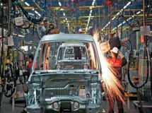 امتناع وزارت صنعت از انتشار گزارش کیفی خودرو