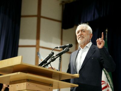 دولت مدام دست در جیب مردم می‌کند