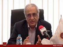 دولت در چاپ پول ناپرهیزی کند، قیمت ارز بالا می‌رود