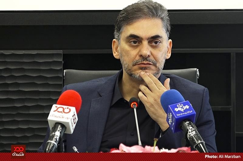 افزایش بیش از ۴ تا ۵ درصدی قیمت ارز فاقد توجیه اقتصادی است