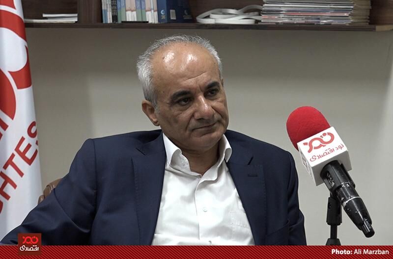 هدف اصلی از پیش فروش خودرو تامین نقدینگی خودروسازان است