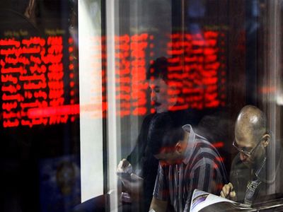 هیجانی رفتار نکنید، برنده خواهید شد/ بازار سرمایه تا فردا به تعادل می‌رسد
