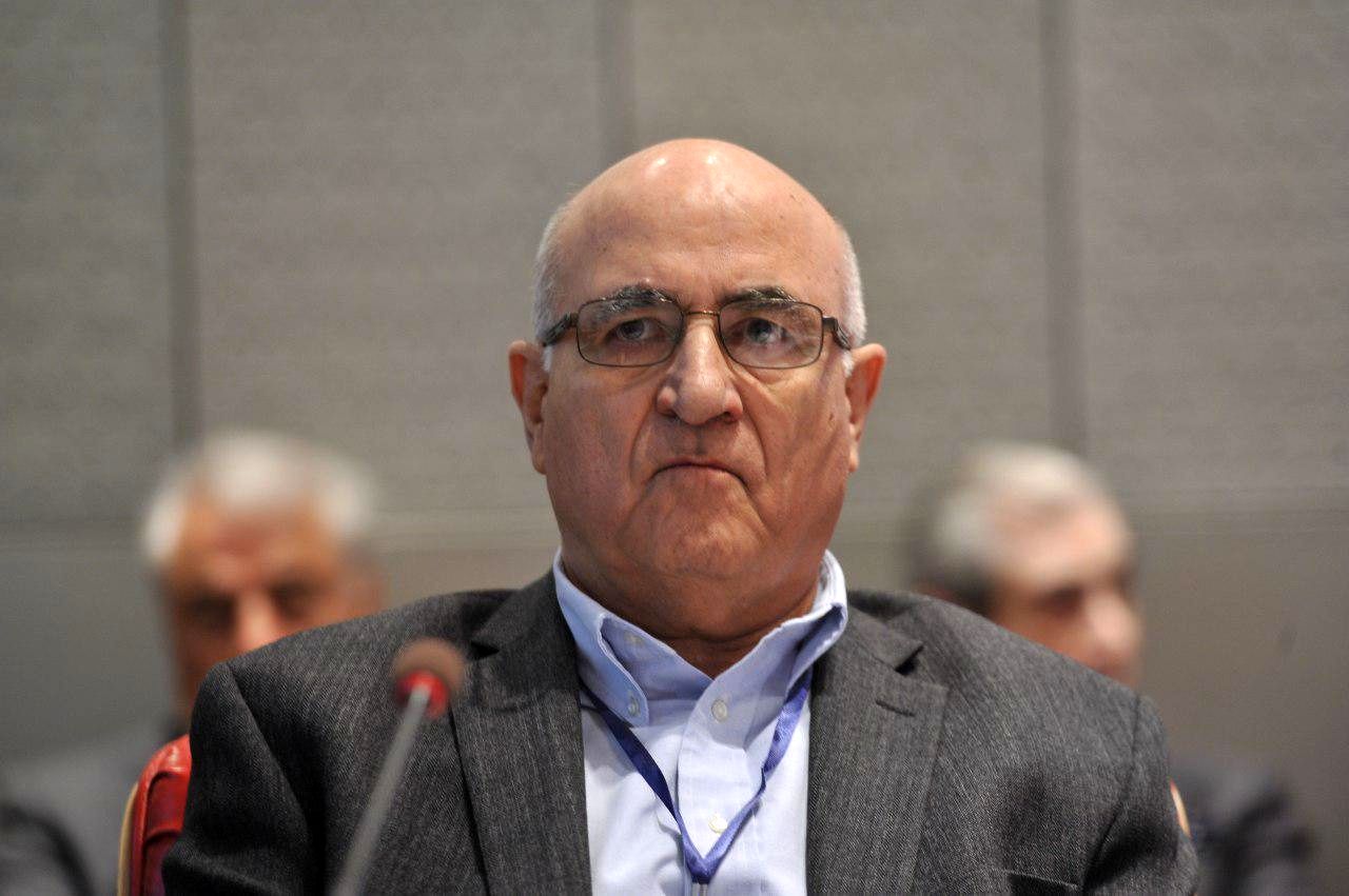 جایگزین کردن درآمدهای مالیاتی به جای نفت اقتصاد کشور را خفه میکند