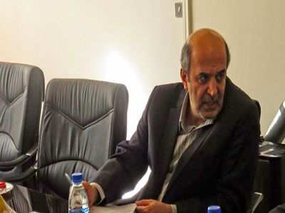 مدیرعامل اسبق باشگاه استقلال با چه سوابق و تحصیلاتی، مشاور اقتصادی وزیر بهداشت است؟