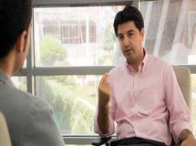 دولتی که 99 درصد مدیرانش دو کلمه زبان خارجی بلد نیستند، چگونه به دنبال روابط با دنیاست؟/ ۶ سال است که دولت را به شکل یک محفل دوستانه اداره می‌کنید