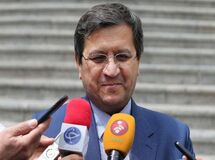 رانت خواران داخلی سعی بر ایجاد التهاب در بازار دارند