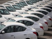 تعیین تکلیف بیش از ۵ هزار خودرو دپو شده در گمرکات