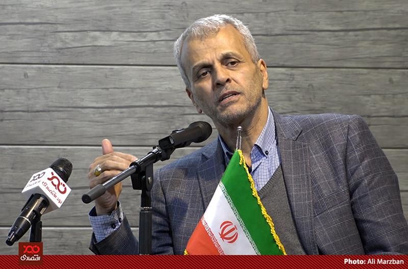 چند سال است که بودجه عمرانی کشور را پیش خور می‌کنند/ دولت نسبت به واردات کالاهای مختلف آسان می‌گیرد