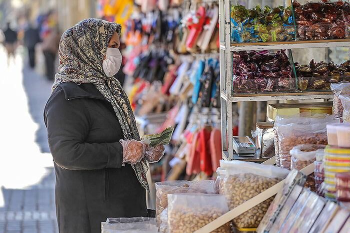 سرعت تصمیم گیری مسئولان در برابر آسیب‌های اقتصادی ناشی از کرونا کُند است/ بخشنامه اخیر بانک مرکزی برای حمایت از صنوف آسیب دیده ناقص است