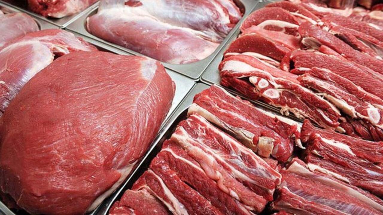 شایعه قرنطینه شدن تهران گوشت را گران کرده/ ممنوعیت صادرات شیر به عراق صنایع لبنی کشور را با مشکل رو به رو کرده