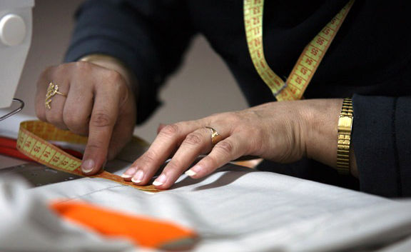  فروش خیاطان ۵۰ درصد افت کرد / اگر ویروس کرونا نبود، شب عید متفاوتی داشتیم