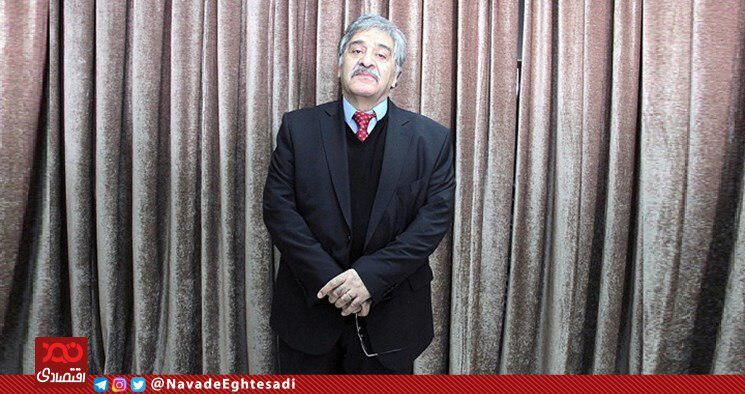 رئیس سازمان بورس از روز چهارشنبه جواب تلفن‌های خود را نمی‌دهد/ رشد بورس قطعا حبابی است/ محدودکردن بورس شبیه به خودکشی مالی است