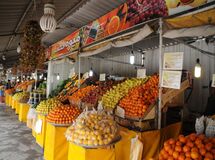 کرونا بازار میوه شب عید را کساد کرد