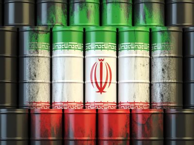  تحریم فروش نفت به نفع جهش تولید است/ بخش های مختلف اقتصادی بعد از پایان شیوع کرونا می‌توانند رونق بگیرند