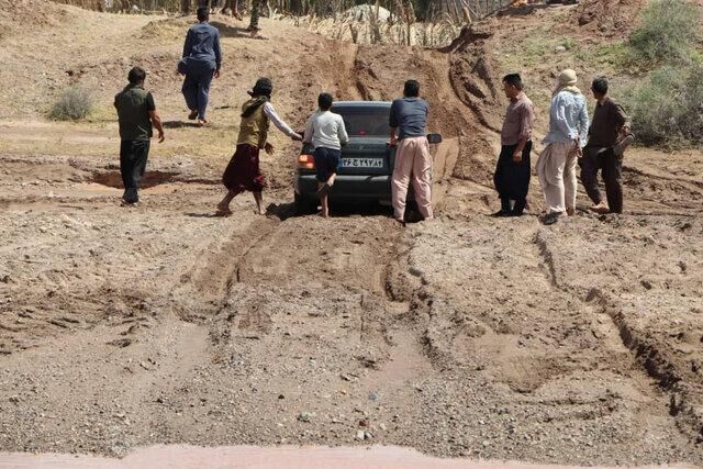 در سیل اخیر بیش از ۱۳۰ راه روستایی مسدود شده است