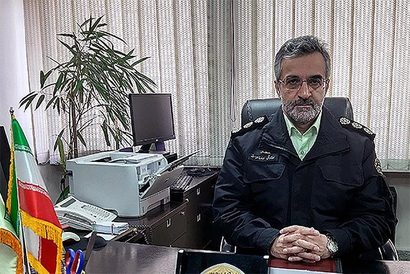 نحوه فعالیت صنوف مجاز در طرح فاصله گذاری اجتماعی/الزام فروشگاه های زنجیره ای و سایر واحدهای صنفی بر رعایت پروتکل های ابلاغی وزارت بهداشت /نظارت مستمر و روزانه پلیس بر مراکز عرضه اقلام و تجهیزات پزشکی