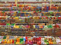 آغاز توزیع کالاهای اساسی برای تنظیم بازار ماه رمضان