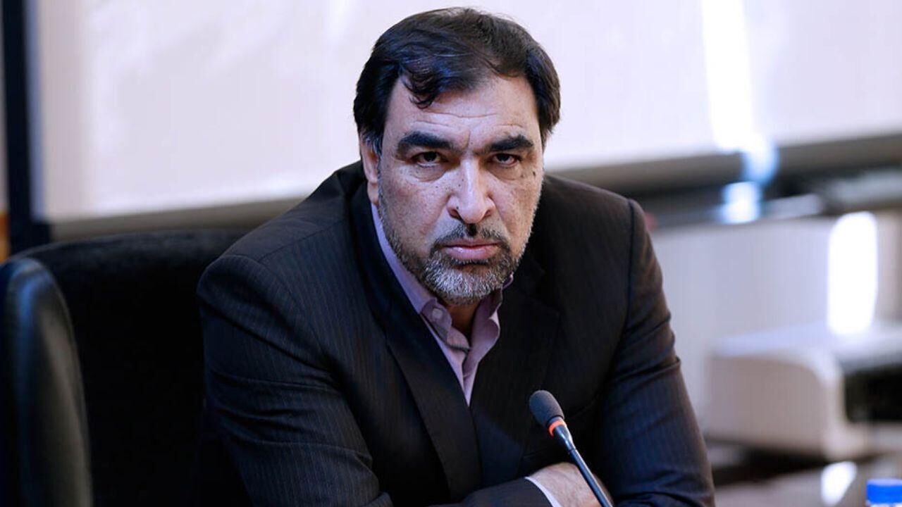 ماجرای حقوق نجومی یک مدیر دولتی چیست؟