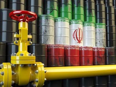 ایران روزانه ۱۰۰ تا ۲۰۰ هزار بشکه نفت می‌فروشد