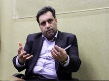 تداوم رشد بورس به عملکرد دولت بستگی دارد/ دولت سهام شرکت‌های بزرگ زیر مجموعه خود را عرضه کند