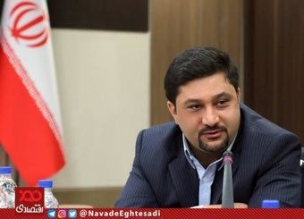  طعم دلار ۴۲۰۰ تومانی را رانت‌خواران و نورچشمی‌ها چشیدند/ دولت در حال پر کردن جیب دلالان است