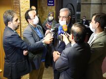 ایجاد پنجره واحد خدماتی در راستای جهش تولید در مناطق آزاد