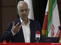 تنها راه خروج کشور از رکود، عرضه سهام شرکت‌های دولتی و غیر دولتی در بورس است