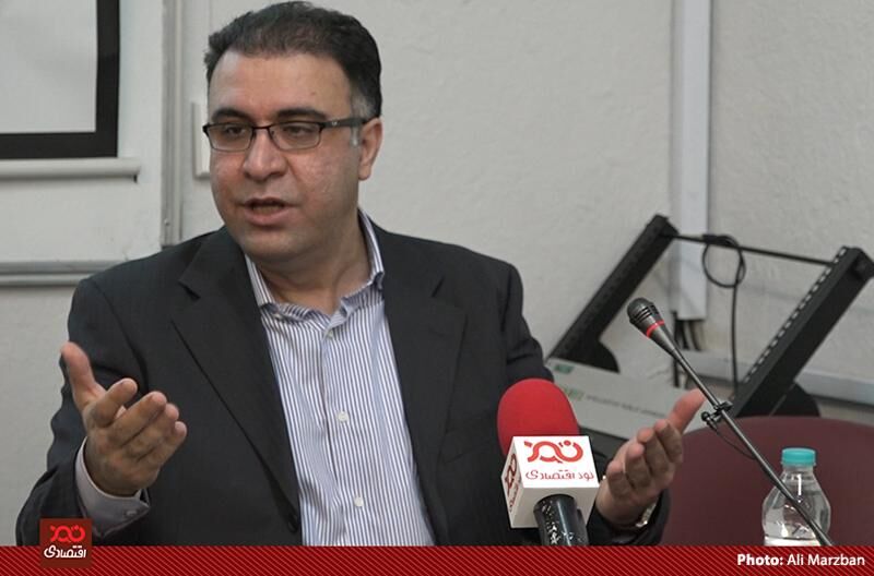  کاهش نرخ بهره بین بانکی فرصت طلایی را در اختیار دولت و بانک مرکزی قرار داده است