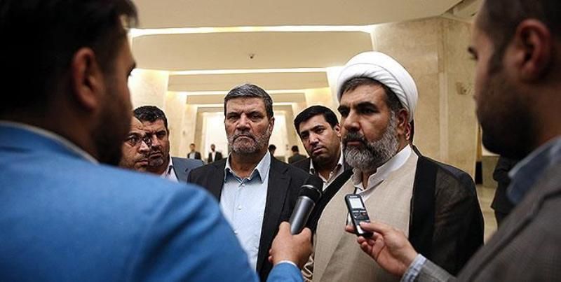 یکی از اخلالگران در نظام اقتصادی پیک موتوری بود